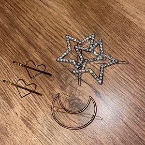 Y2K 2000’s hair accessories 🌙💖⭐️